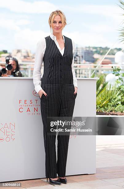 Julia Roberts attends the "Money Monster" Photocall at the annual 69th Cannes Film Festival at Palais des Festivals on May 12, 2016 in Cannes, France.