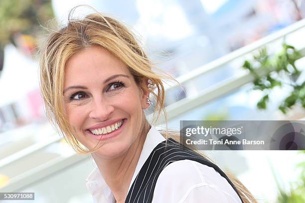 Julia Roberts attends the "Money Monster" Photocall during the 69th annual Cannes Film Festival on May 12, 2016 in Cannes, France.