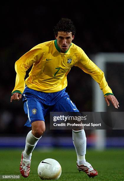 Elano of Brazil in action during the Brazil v Portugal International Friendly match at the Emirates Stadium, London on 6th February 2007.
