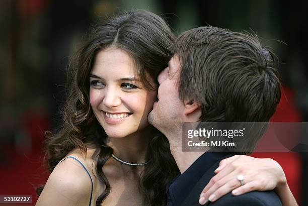 Actors Katie Holmes and fiance Tom Cruise arrive at the UK premiere of "War Of The Worlds" at the Odeon Leicester Square June 19, 2005 in London,...