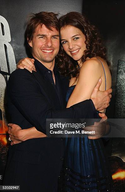 Tom Cruise and Katie Holmes arrive for the UK Premiere of Tom Cruise's new blockbuster "War Of The Worlds" at the Odeon Leicester Square on June 19,...