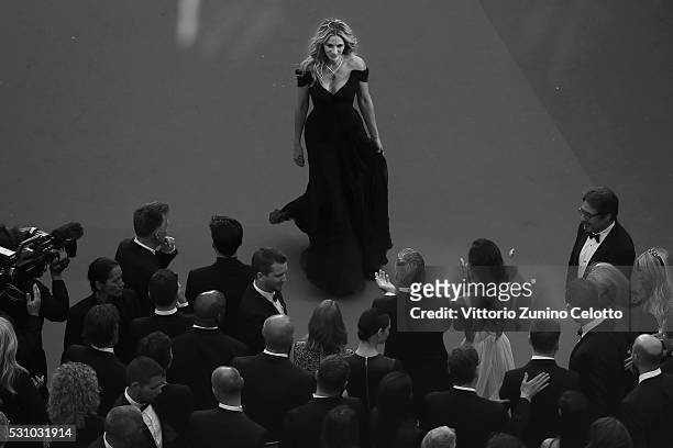 Actress Julia Roberts attends the 'Money Monster' premiere during the 69th annual Cannes Film Festival at the Palais des Festivals on May 12, 2016 in...