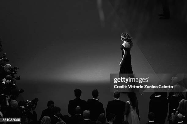 Actress Julia Roberts attends the 'Money Monster' premiere during the 69th annual Cannes Film Festival at the Palais des Festivals on May 12, 2016 in...