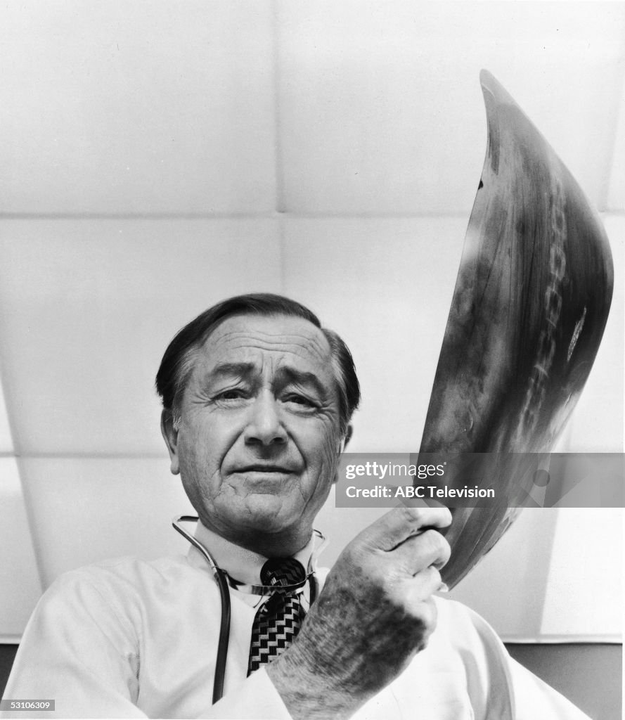 Robert Young In 'Marcus Welby, M.D.'