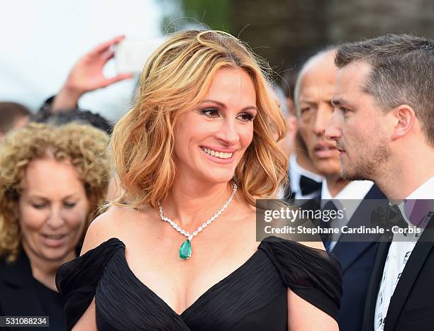 Julia Roberts attends the "Money Monster" premiere during the 69th annual Cannes Film Festival at the Palais des Festivals on May 12, 2016 in Cannes,...