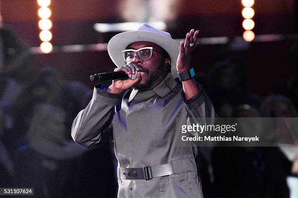 Will.I.Am performs during the finals of 'Germany's Next Topmodel' at Coliseo Balear on May 12, 2016 in Palma de Mallorca, Spain.