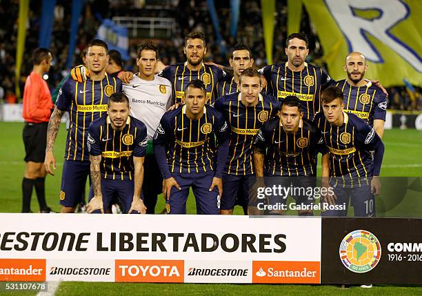 Players of Rosario Central pose for a photo prior the during a first leg match between Rosario Central and Atletico Nacional as part of quarter...