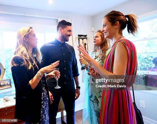 Rose Rarick 61 Alice Through The Looking Glass Event At Roseark Stock Photos, High ...