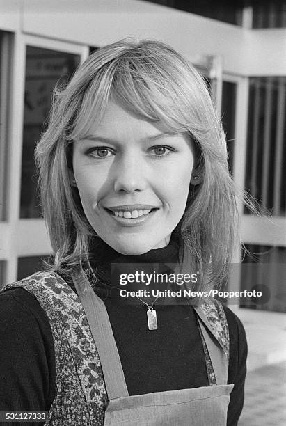 English actress Tessa Wyatt, who play the character of Vicky Nicholls in the television sitcom Robin's Nest, pictured in London on 4th January 1977.