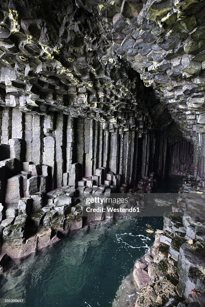 UK, Scotland, Argyll and Bute, rock island Staffa with Fingal's Cave and basalt columns