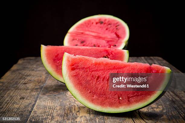 sliced watermelon - anguria foto e immagini stock