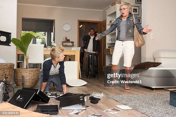 Robbery In House 27 Robbery Messy House Interior Stock Photos, High-Res Pictures, and ...