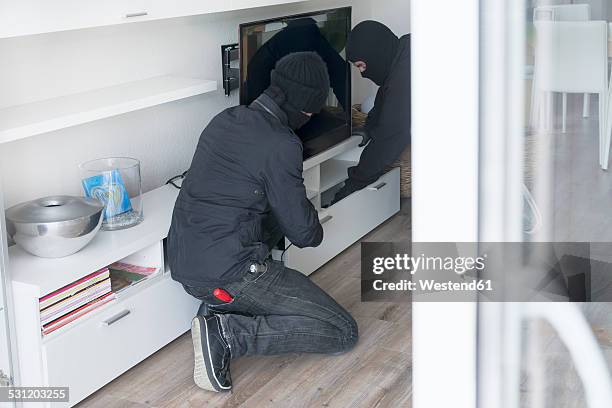 467 Burglar Tv Stock Photos High Res Pictures And Images Getty Images 467-burglar-tv-stock-photos-high-res-pictures-and-images-getty-images