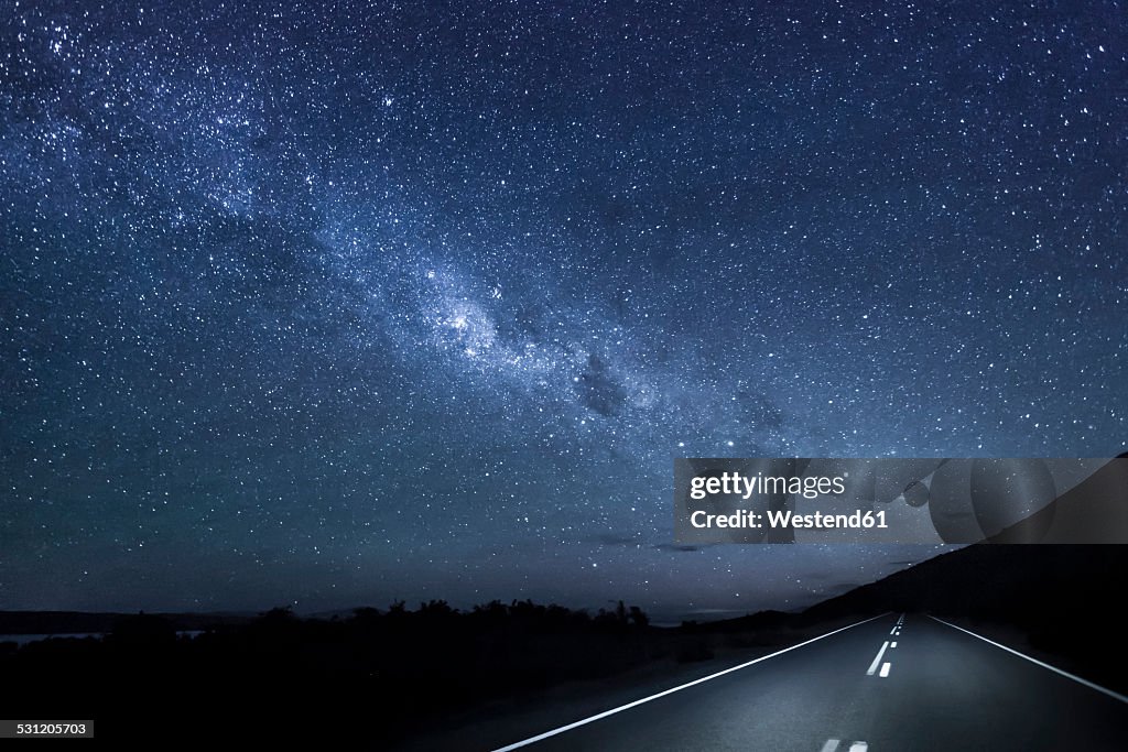 New Zealand, South Island, starry sky, milkyway at Lake Pukaki by night