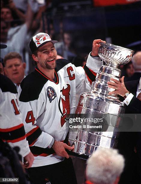Scott Stevens recieves the 1995 Stanley Cup.
