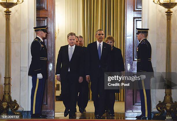 President Barack Obama escorts Finland President Sauli Niinisto and other Nortic leaders Iceland Prime Minister Sigurdur Ingi Johannsson, Denmark...