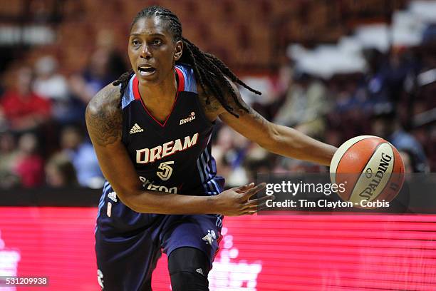 Roneeka Hodges of the Atlanta Dream in action during the Atlanta Dream Vs Chicago Sky preseason WNBA game at Mohegan Sun Arena on May 05, 2016 in...