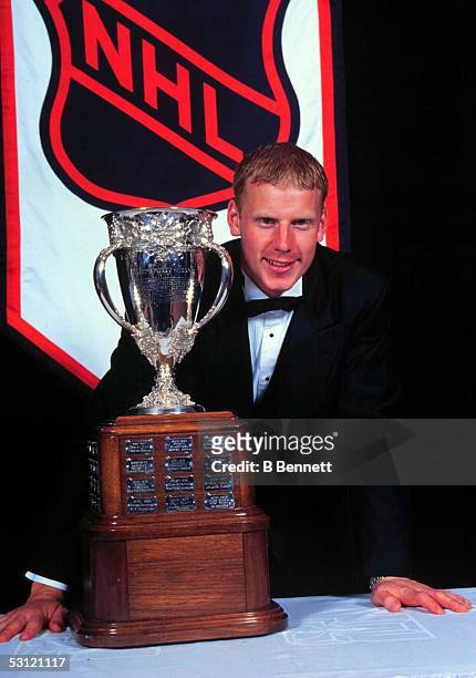 Daniel Alfredsson of the Ottawa Senators received the Calder Memorial Trophy as Rookie of the Year.
