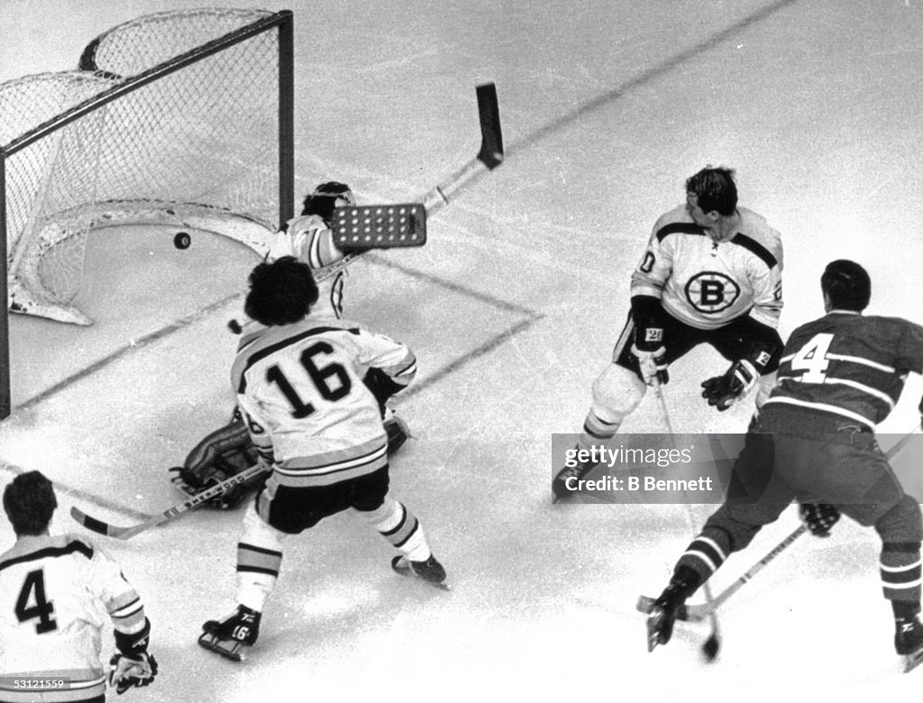 1971 Quarter Finals - Game 2:  Montreal Canadiens v Boston Bruins