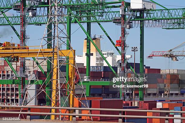 container terminal complexity - overhead crane stock pictures, royalty-free photos & images