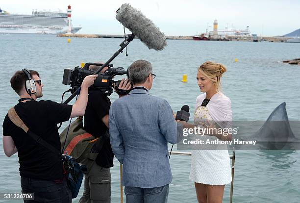 Blake Lively attends the 'The Shallows' photocall at the annual 69th Cannes Film Festival at Palais des Festivals on May 13, 2016 in Cannes, France.