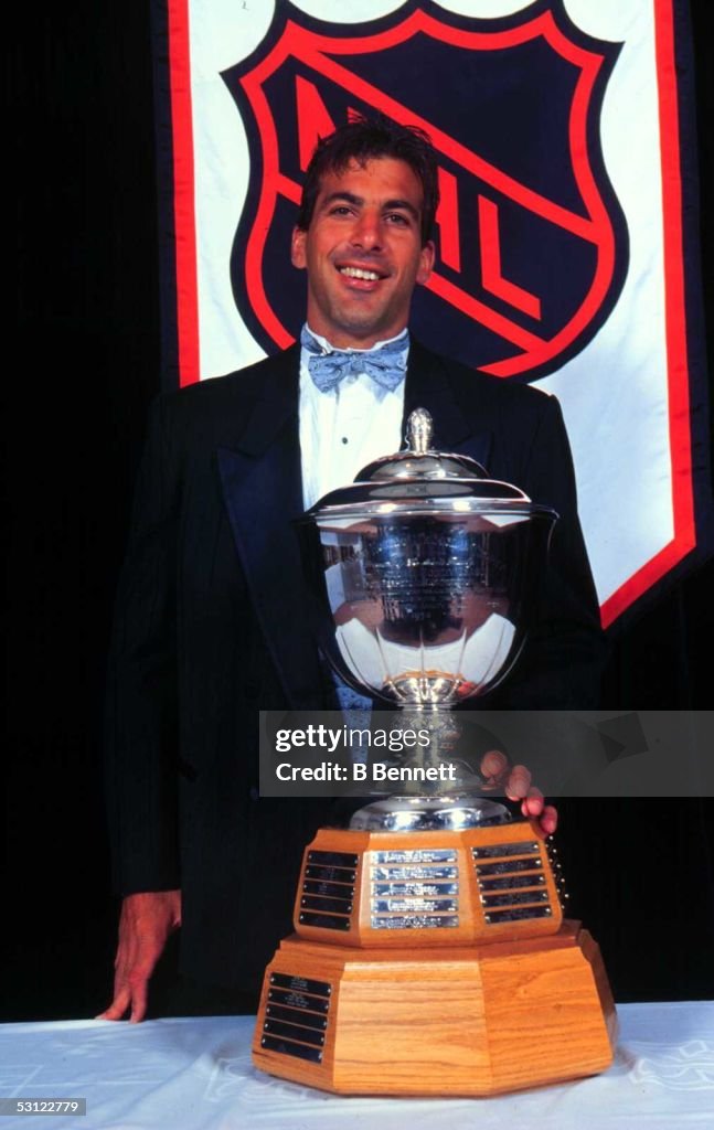 Chelios wins Norris