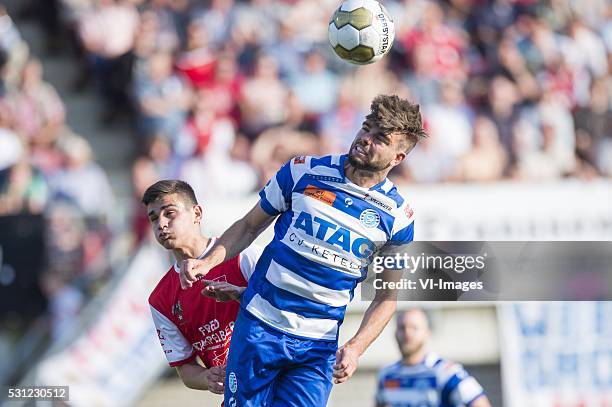 Voor elke publikatie is naamsvermelding en toestemming van de fotograaf vereistRobin Proper van de Graafschap in duel met Florian Loshaj van MVV...