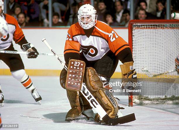 Player Ron Hextall of the Philadelphia Flyers.