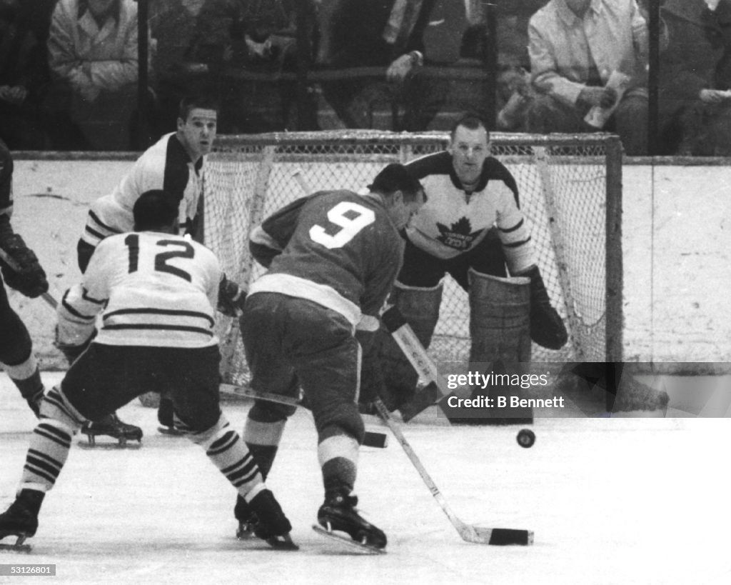 Toronto Maple Leafs v Detroit Red Wings