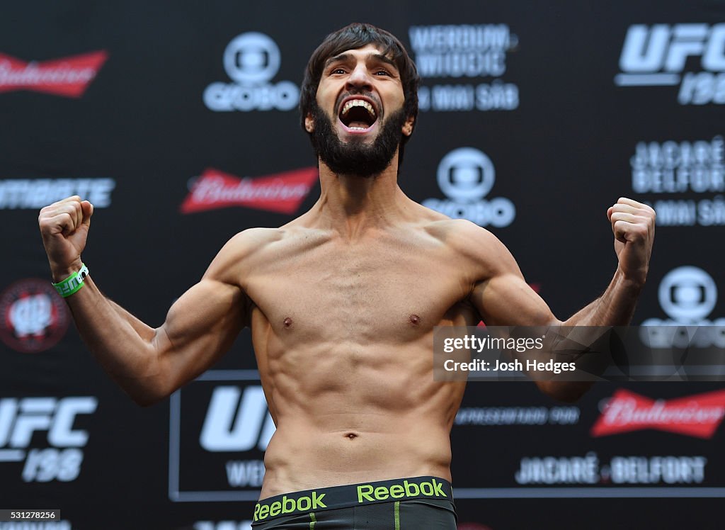 UFC 198 Weigh-in
