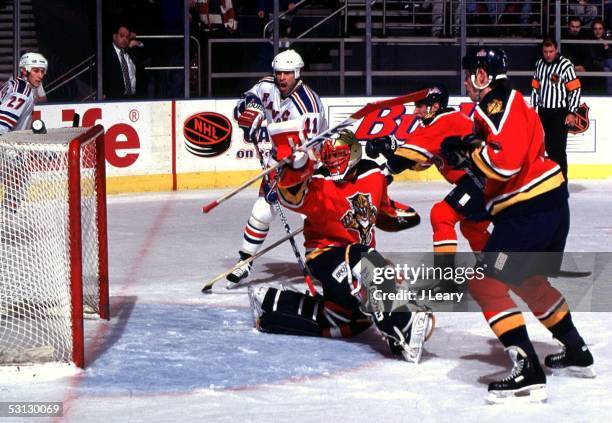 Mark Messier reaches 1500 point milestone Sunday night at MSG with an assist on Kovalev goal into the top of the net. Messier is now number 5 on the...