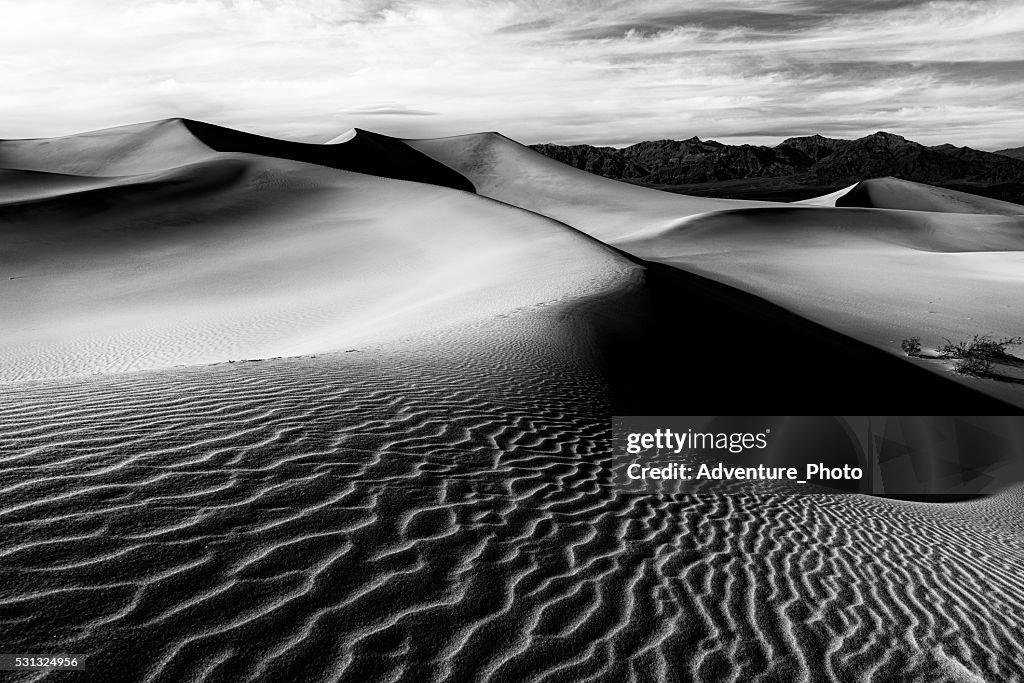 Dunes de sable dans la vallée de la mort