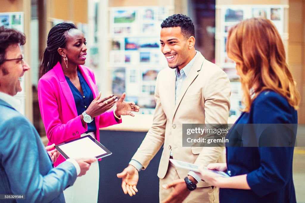 Busines people, product presentation, gallery, museum