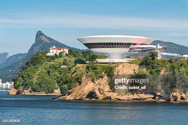 museo y niterói iglesia de cristo el redentor - centro niemeyer fotografías e imágenes de stock