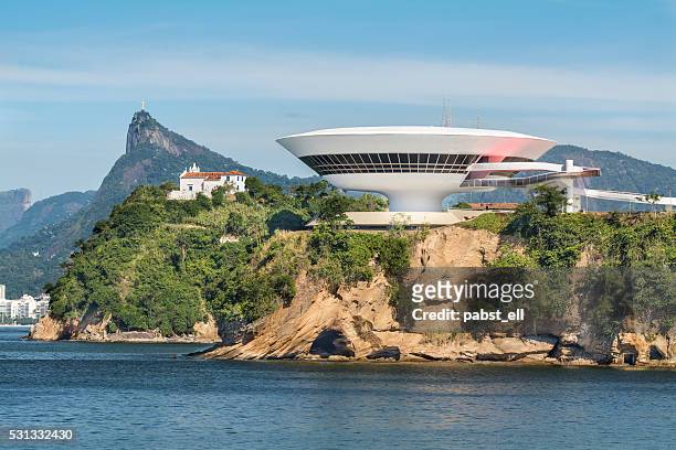 niteroi museum church and christ the redeemer - niteroi stock pictures, royalty-free photos & images