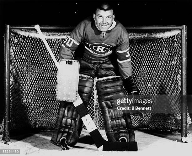 Goalie Gump Worsley of the Montreal Canadiens poses for a portrait circa 1963.