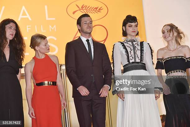 Cast of the movie 'La danseuse' Stephanie Di Giusto, Melanie Thierry, Gaspard Ulliel, Soko, Lily-Rose Depp attend the 'I, Daniel Blake' premiere...