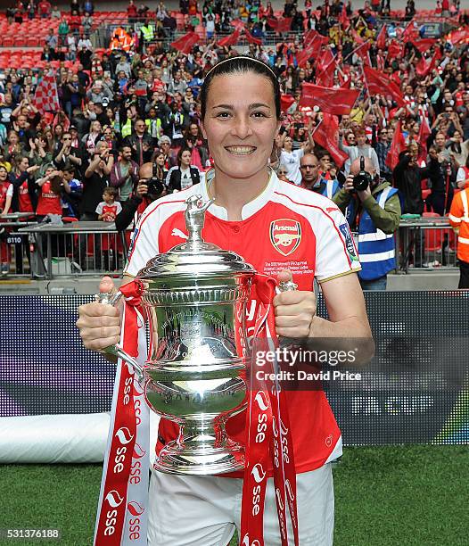 Natalia Pablos Sanchon of Arsenal Ladies with the FA Cup Trophy after the match between Arsenal Ladies and Chelsea Ladies at Wembley Stadium on May...