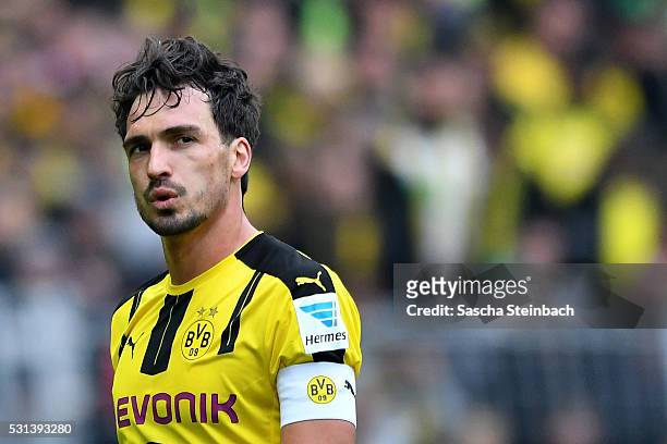 Mats Hummels of Dortmund reacts while leaving the pitch after the Bundesliga match between Borussia Dortmund and 1. FC Koeln at Signal Iduna Park on...
