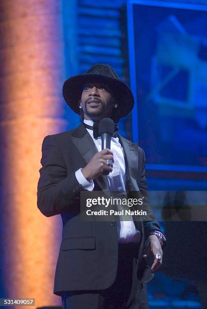 Comedian and singer Katt Williams performing at the Aire Crown Theater, Chicago, Illinois, December 31, 2006.