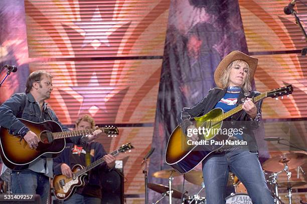 Steve Earle and Lucinda Williams perform at Farm Aid at the White River Ampitheater, Seattle, Washington, September 18, 2004.