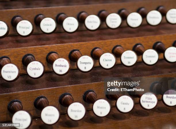 pipe organ at cathedral of notre dame of lausanne - church organ fotografías e imágenes de stock