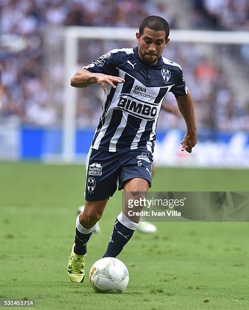 Walter Gargano of Monterrey drives the ball during the quarter finals second leg match between Monterrey and Tigres UANL as part of the Clausura 2016...