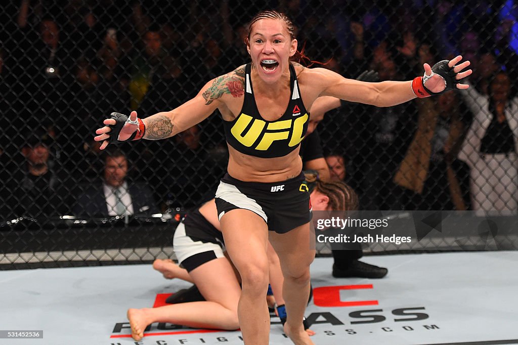 UFC 198: Cyborg v Smith