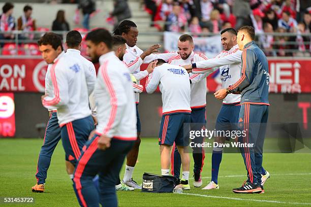 Mathieu Valbuena of Lyon and team mates during the football French Ligue 1 match between Stade de Reims and Olympique Lyonnais at Stade Auguste...