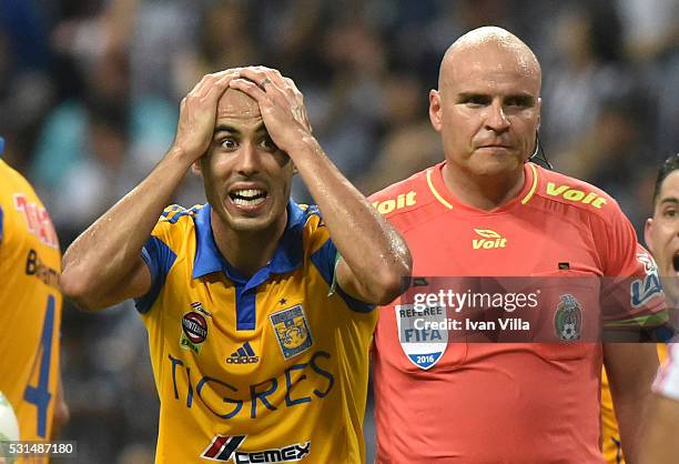 Guido Pizarro of Tigres reacts during the quarter finals second leg match between Monterrey and Tigres UANL as part of the Clausura 2016 Liga MX at...