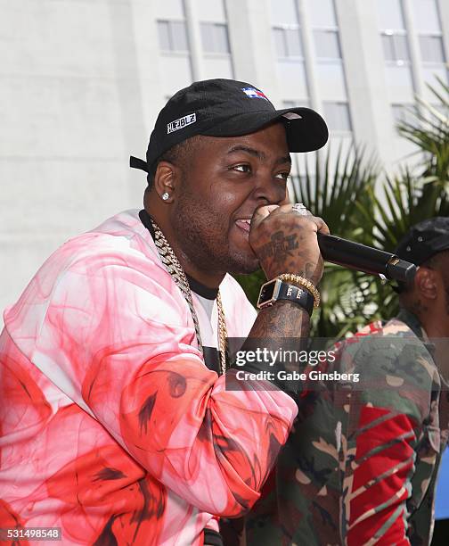 Rapper Sean Kingston performs at Sky Beach Club at the Tropicana Las Vegas on May 14, 2016 in Las Vegas, Nevada.