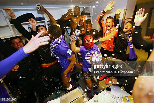 Players of Toulouse with Adrien Regattin of Toulouse celebrate after the football french Ligue 1 match between Angers SCO and Toulouse FC on May 14,...