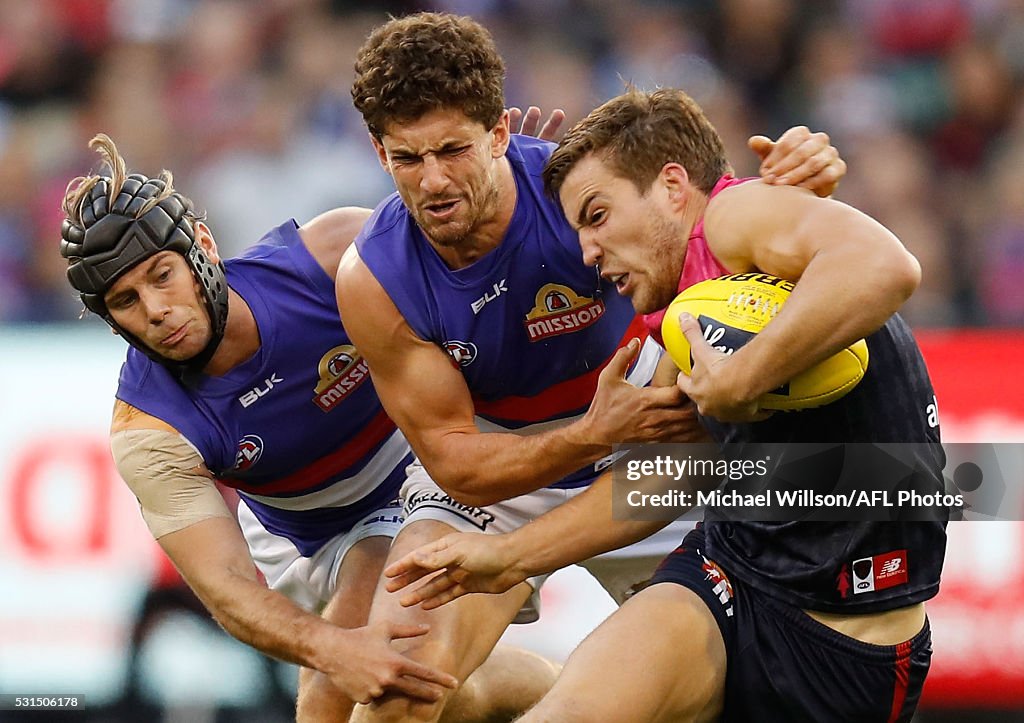 AFL Rd 8 - Melbourne v Western Bulldogs