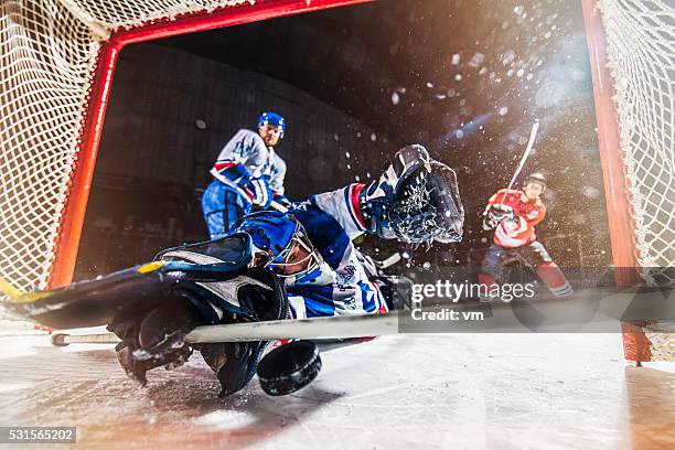 ice hockey scoring - ice hockey player back turned stock pictures, royalty-free photos & images